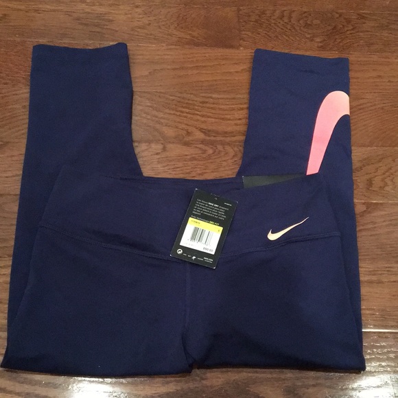 NWT Nike Dri-Fit crop workout pants - Picture 4 of 6